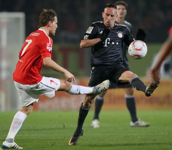 甲比赛中 甲比赛中